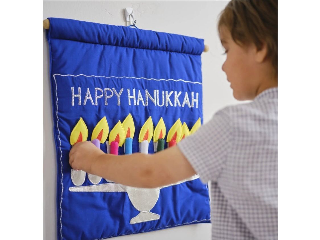 Pockets of learning Happy hanukkah wall hanging