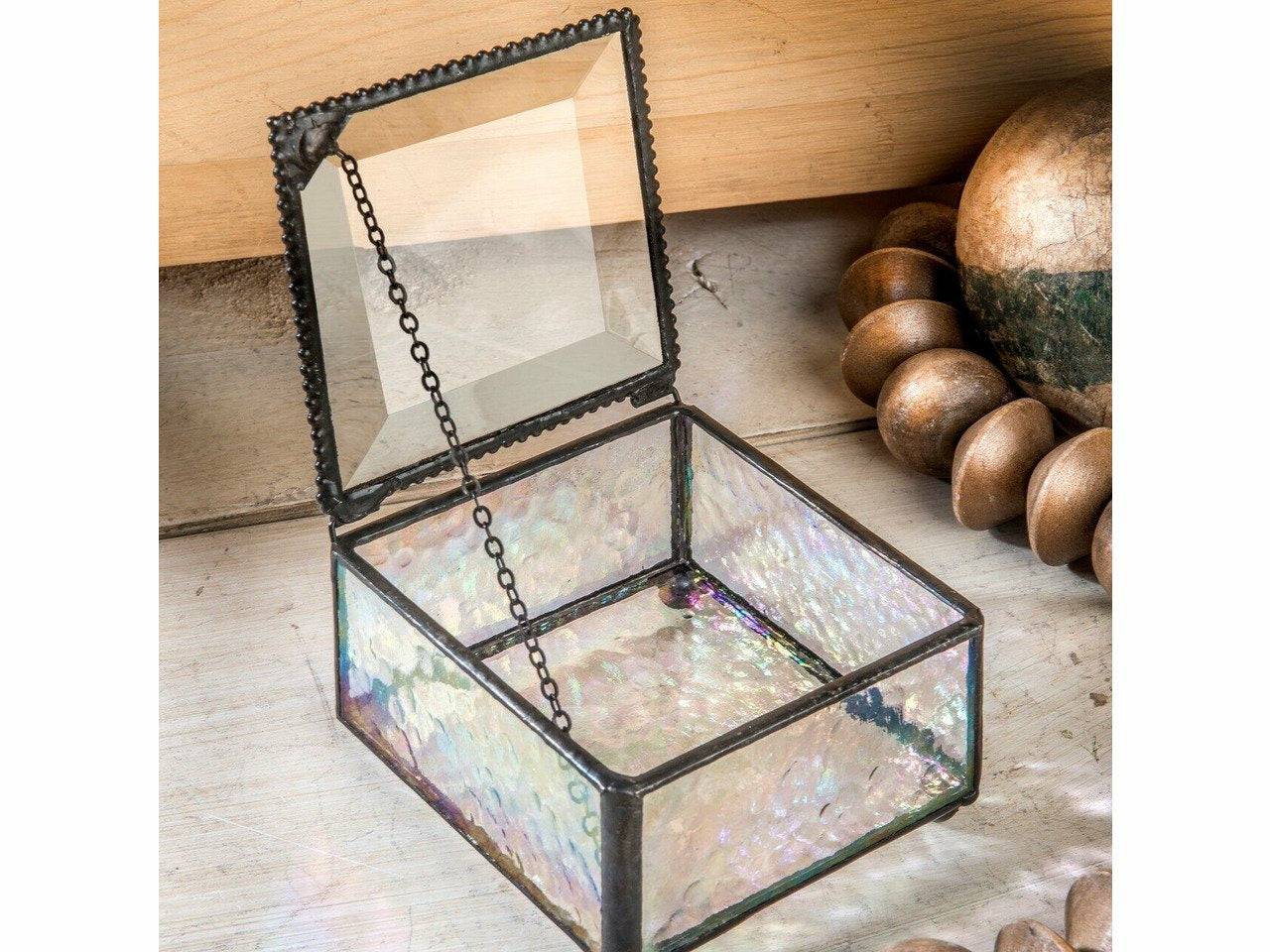 Glass jewelry box